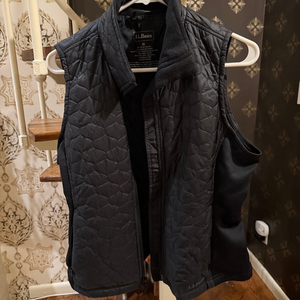 L.L. Bean Medium Black Zip Vest